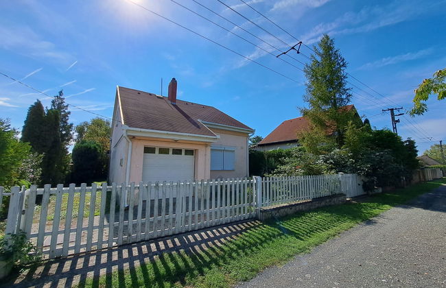 Casa de 3 quartos em Balatonfenyves com jardim e terraço - Foto 13