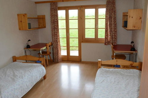Foto 8 - Appartamento con 4 camere da letto a Saanen