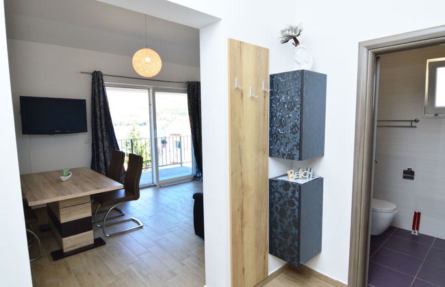Apartamento de 2 quartos em Sibenik com jardim - Foto 13