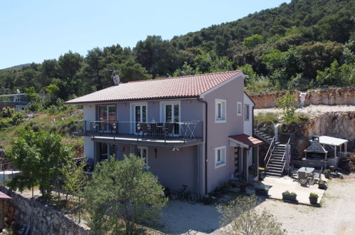 Foto 17 - Apartamento de 2 habitaciones en Sibenik con vistas al mar