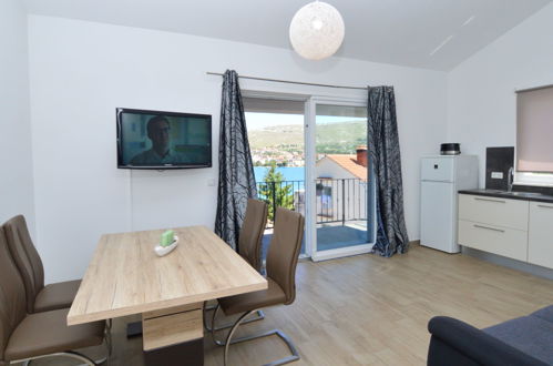 Foto 4 - Appartamento con 1 camera da letto a Sebenico con vista mare