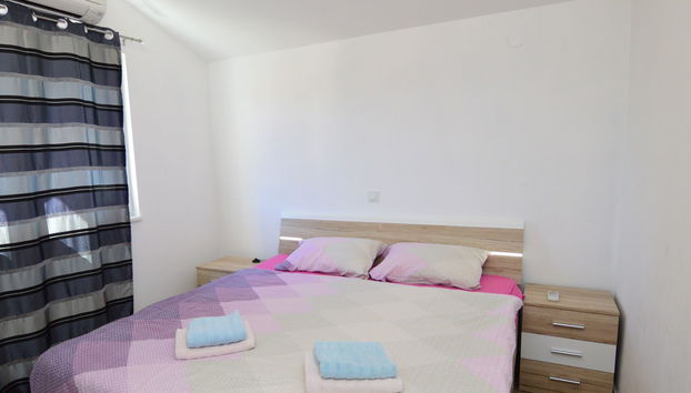 Apartamento de 2 quartos em Sibenik com jardim - Foto 5