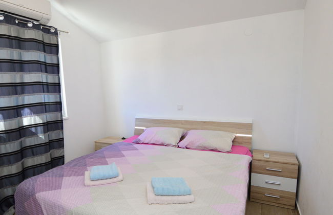 Apartamento de 2 quartos em Sibenik com jardim - Foto 5