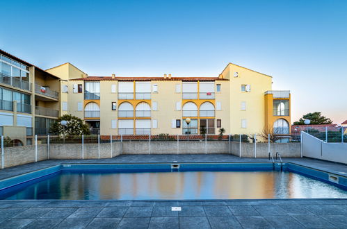 Foto 18 - Apartamento de 1 habitación en Narbonne con piscina y vistas al mar