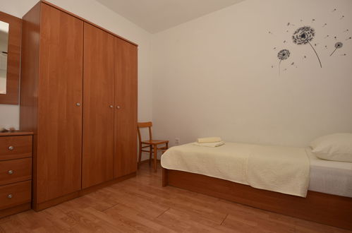 Foto 14 - Apartamento de 2 quartos em Zadar com jardim e terraço