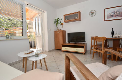 Photo 16 - 2 bedroom Apartment in Zadar with garden and terrace