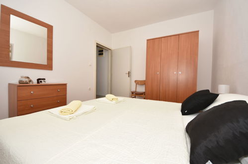 Foto 11 - Apartamento de 2 quartos em Zadar com jardim e terraço