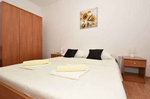 Photo 10 - 2 bedroom Apartment in Zadar with garden and terrace