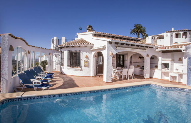 Casa de 5 quartos em El Ràfol d'Almúnia com piscina privada e jardim - Foto 1