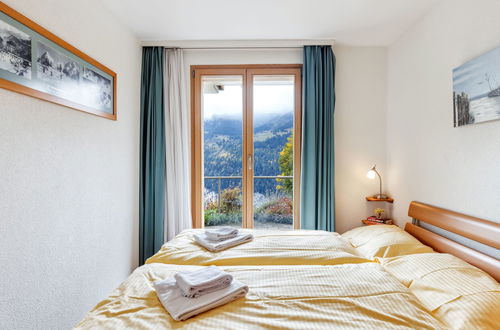 Foto 14 - Appartamento con 2 camere da letto a Lauterbrunnen con terrazza