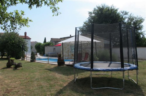 Foto 20 - Casa con 1 camera da letto a Marčana con piscina e vista mare