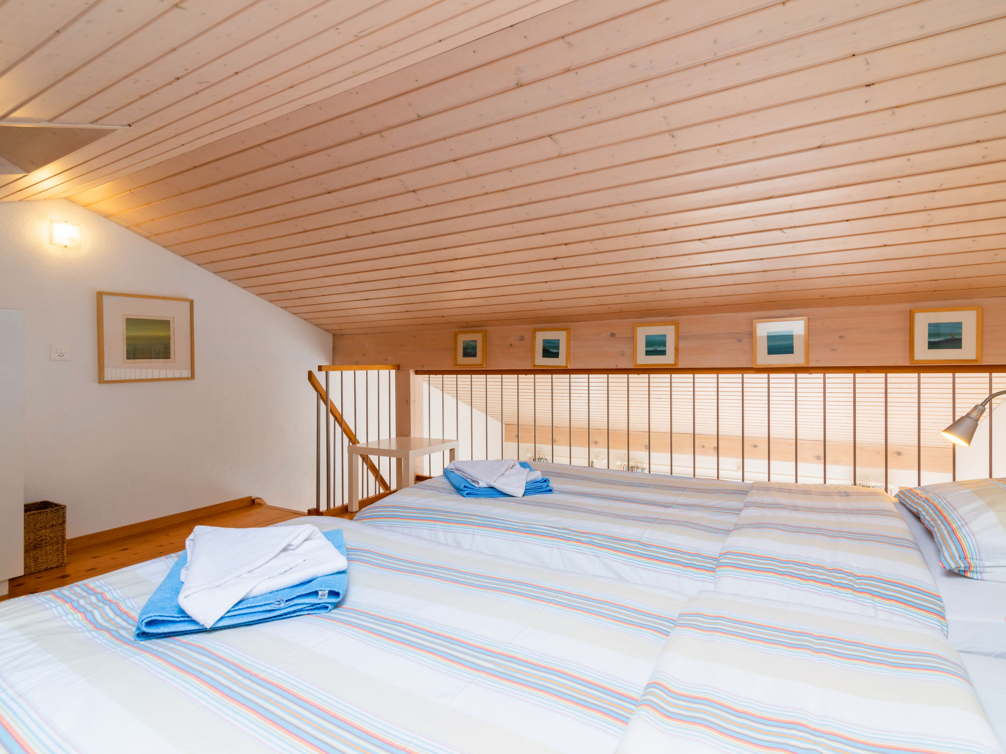 Foto 10 - Apartment mit 4 Schlafzimmern in Port-Valais mit blick auf die berge