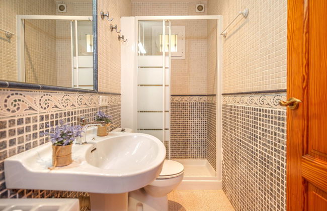 Casa de 4 quartos em Muro com piscina privada e jardim - Foto 19