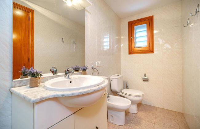 Casa de 4 quartos em Muro com piscina privada e jardim - Foto 21