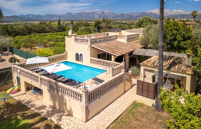 Casa de 4 quartos em Muro com piscina privada e jardim - Foto 5