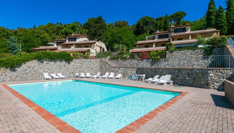 Foto 1 - Apartamento de 1 quarto em Riparbella com piscina e jardim
