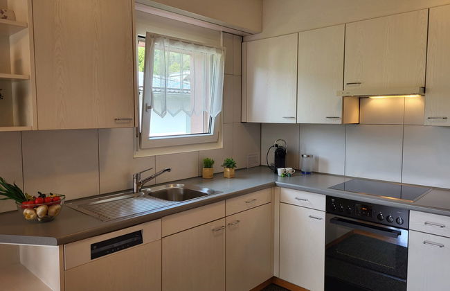 Apartamento de 2 quartos em Caslano com piscina e jardim - Foto 11