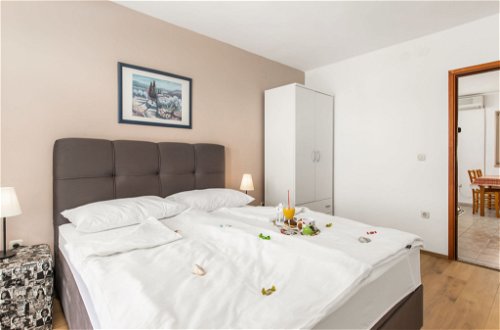 Foto 14 - Appartamento con 2 camere da letto a Senj con piscina e vista mare