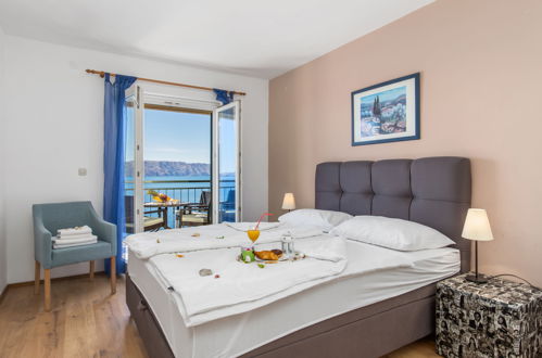 Foto 3 - Apartamento de 2 habitaciones en Senj con piscina y vistas al mar