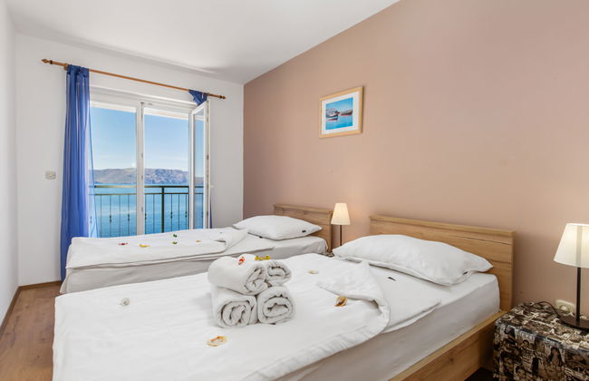 Apartamento de 2 quartos em Senj com piscina e jardim - Foto 14