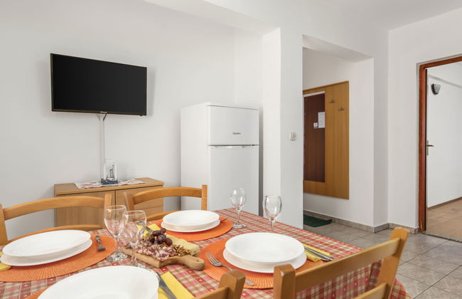 Apartamento de 2 quartos em Senj com piscina e jardim - Foto 20