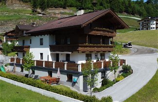 Foto 1 - Appartamento con 3 camere da letto a Schwendau con vista sulle montagne