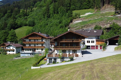 Foto 6 - Appartamento con 3 camere da letto a Schwendau con vista sulle montagne