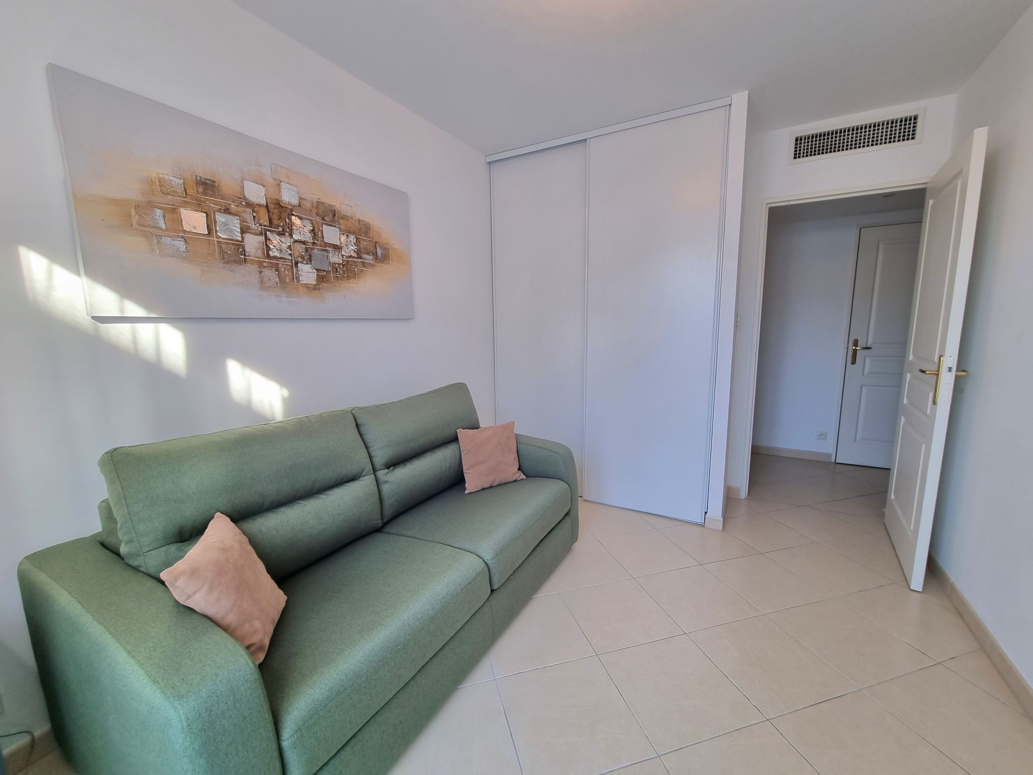 Foto 15 - Apartment mit 2 Schlafzimmern in Cavalaire-sur-Mer mit blick aufs meer