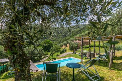 Foto 58 - Casa de 3 habitaciones en Pescia con piscina y jardín