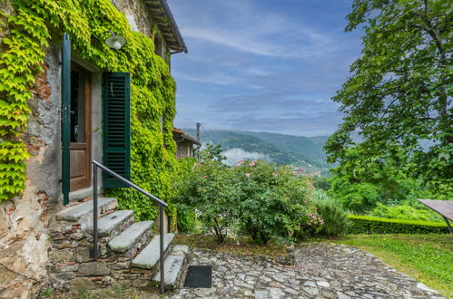 Foto 9 - Casa de 3 quartos em Pescia com piscina e jardim