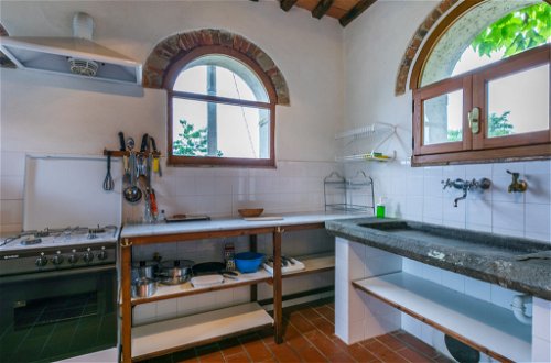 Foto 14 - Casa de 3 habitaciones en Pescia con piscina y jardín