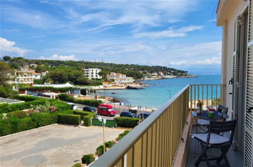Foto 18 - Apartamento de 1 quarto em Antibes com vistas do mar