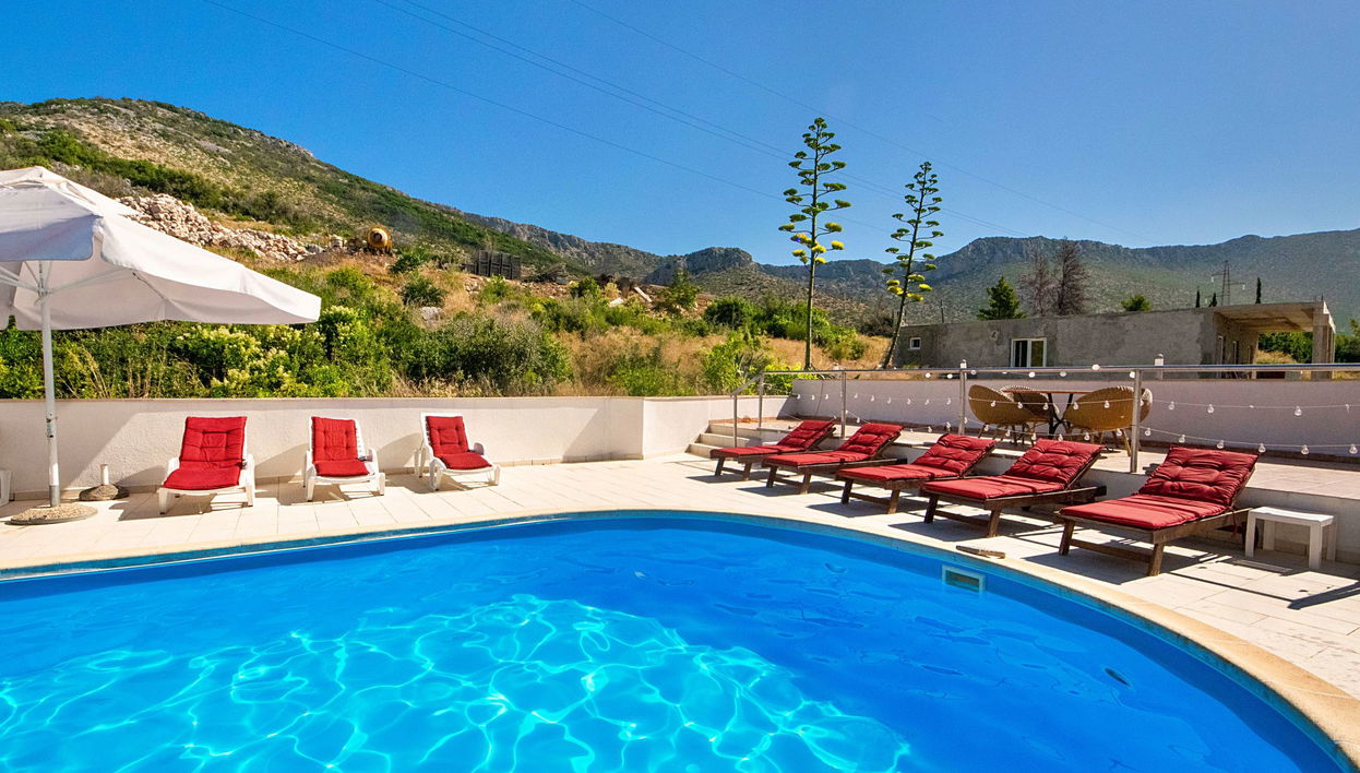 Apartamento de 2 quartos em Orebić com piscina e jardim - Foto 1