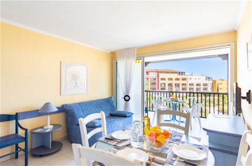 Photo 9 - 1 bedroom Apartment in Cogolin with swimming pool and sea view