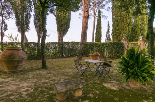 Foto 64 - Appartamento con 3 camere da letto a Poggibonsi con piscina e giardino