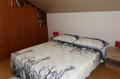 Foto 9 - Appartamento con 3 camere da letto a Vir con terrazza