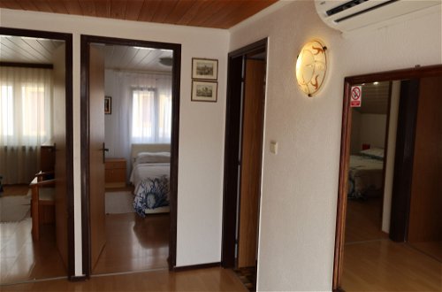 Foto 12 - Appartamento con 3 camere da letto a Vir con terrazza e vista mare