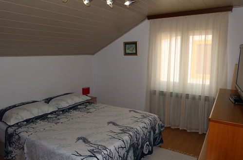 Foto 4 - Appartamento con 3 camere da letto a Vir con terrazza e vista mare