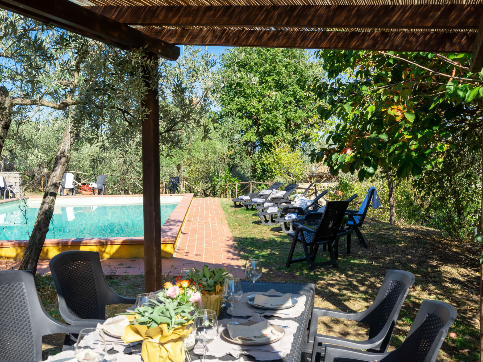 Foto 6 - Haus mit 5 Schlafzimmern in Montevarchi mit privater pool und garten