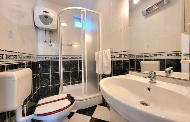 Apartamento de 3 quartos em Omiš com jardim e terraço - Foto 10