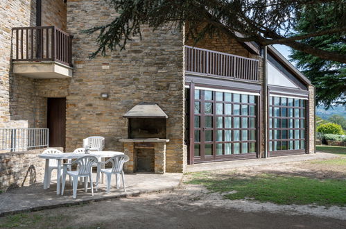 Foto 3 - Casa de 4 quartos em Santo Stefano Belbo com piscina privada e jardim