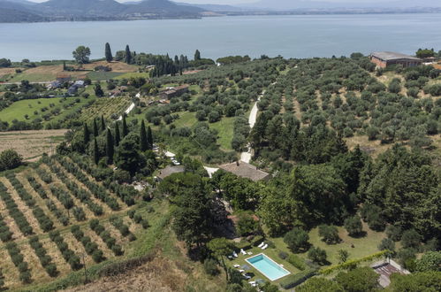 Photo 6 - Maison de 6 chambres à Magione avec piscine privée et vues sur la montagne