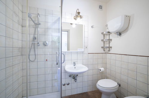 Foto 30 - Casa de 6 quartos em Magione com piscina privada e jardim