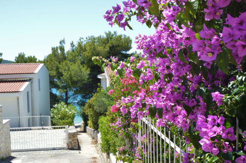 Foto 18 - Apartamento de 2 habitaciones en Sibenik con jardín y terraza