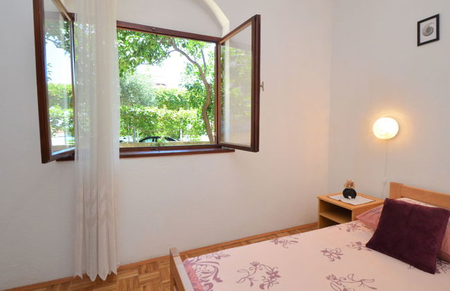Apartment mit 2 Schlafzimmern in Sibenik mit garten und terrasse - Foto 5