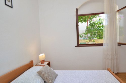 Foto 9 - Apartment mit 2 Schlafzimmern in Sibenik mit terrasse und blick aufs meer