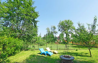 Foto 3 - Casa con 4 camere da letto a Balatonmáriafürdő con giardino e terrazza