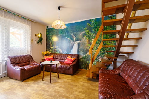 Foto 6 - Casa con 4 camere da letto a Balatonmáriafürdő con giardino e terrazza