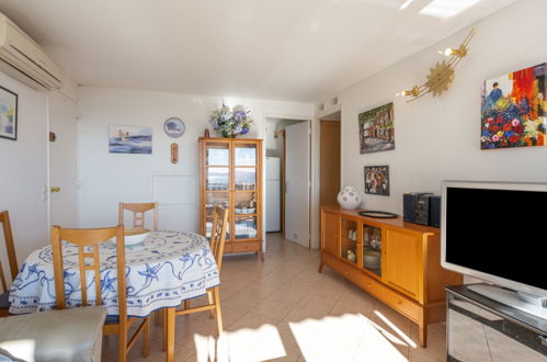 Foto 6 - Apartamento de 2 quartos em Le Lavandou com jardim e vistas do mar