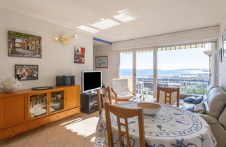 Foto 3 - Apartamento de 2 quartos em Le Lavandou com jardim e vistas do mar